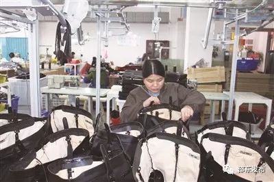 邵東榮膺'中國箱包皮具生產基地'復評，2000余家企業助力產業繁榮